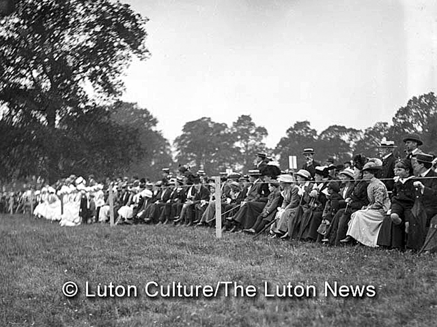 Hoo Review, May 1914 Hoo Review, May 1914
