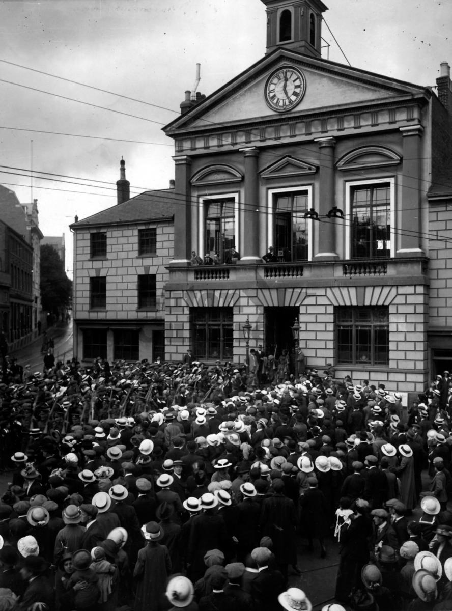 1/5th Bedfords leave for Gallipoli